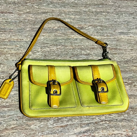 Coach vintage green and mustard color wristlet with 2 front pockets - Picture 9 of 15